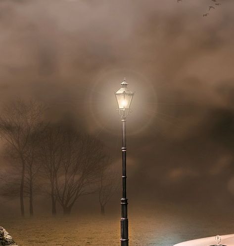 LilI of the&nbsp;Gaslight